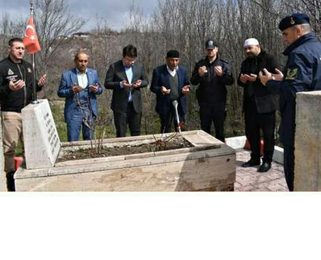 Yeşilyurt’ta Şehit Ali Gülhan mezarı başında anıldı