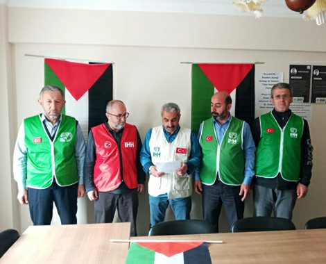 Genç İHH’ın, Gazze saldırıları üzerine yaptığı basın açıklaması
