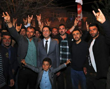 MHP’li Bulut, ‘Türkiye’yi sömürge ülke haline getirmek istiyorlar’