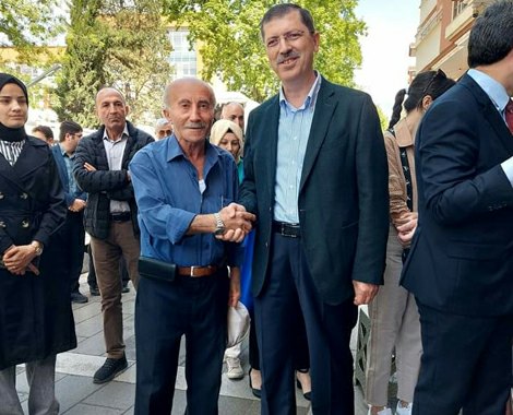 Mustafa Arslan, ‘Hizmet ve eser siyasetinin tek adresi Ak Parti’dir’