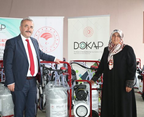 Süt Sağım Makinası ve Güneş Enerjisi Paneli çiftçilere teslim edildi