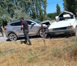 Yeşilyurt’ta trafik kazası: 1 ölü 4 yaralı