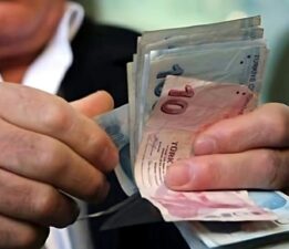 Çalışan emekliye 5 bin lira ikramiye Meclis’ten geçti