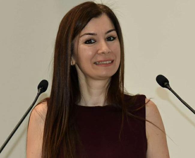 Yelda Yolay, “Yakaların rengini değil performansı konuşma zamanı”