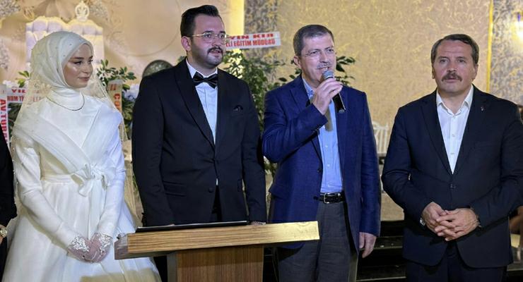 Cemil Çağlar’ın oğlu Av. Melikşah Çağlar dünyaevine girdi