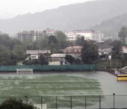 Artvin’de şiddetli yağış nedeniyle Tokatspor’un maçı ertelendi