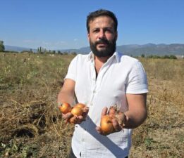 Kelkit Çayı’na 500 metre mesafede suya hasret olan çiftçi çözüm bekliyor