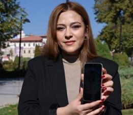 Karga sevip video paylaştı, karakolluk oldu