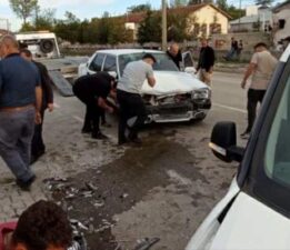 Tokat’ta kamyonetle otomobil kafa kafaya çarpıştı: 1 ölü