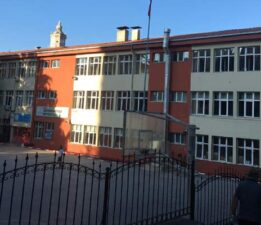 Eski Kız Meslek Lisesi’nde yıkım başladı