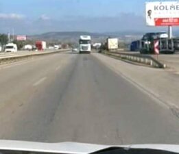 Yolda “Geri, geri” giden tır vatandaşları şaşkına çevirdi