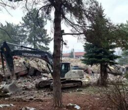 Tokat’ta Mesleki ve Teknik Anadolu Lisesi’nde yıkım başladı
