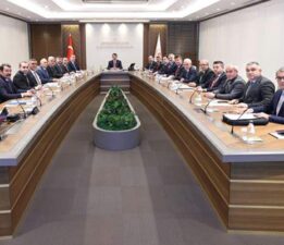 Ankara’da Bakan Murat Kurum’a Tokat çıkartması