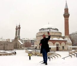Komşu il güne beyaz örtüyle uyandı