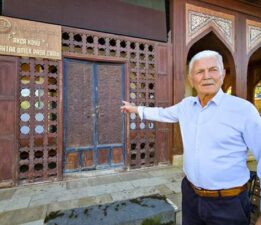 Çivi kullanılmadan inşa edilen 942 yıllık cami tarihe tanıklık ediyor