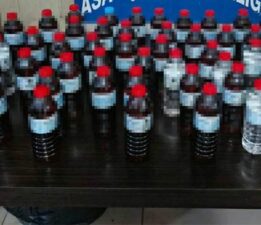 Pet şişelerinden su değil sahte alkol çıktı