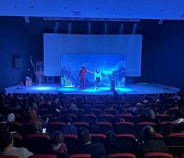 Niksar’da “Hayat Bilgisi” adlı müzikli ve danslı çocuk oyunu sahnelendi