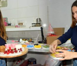 Eşi ve ailesinin desteğiyle atölye kurdu, Yurt dışına satış yapmaya hazırlanıyor