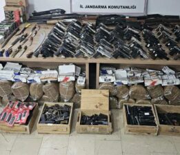 Jandarmadan kaçak silah ve tütün çetesine büyük darbe