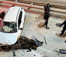 Alkollü sürücünün kullandığı otomobil alt geçide düştü: 2 yaralı