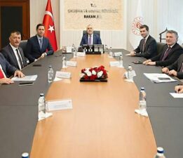 Yücel Bulut ve Tokat’ın MHP’li Başkanları, Bakan Işıkhan’ı ziyaret etti