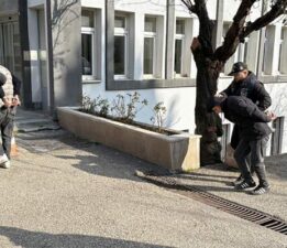Pompalı tüfek saldırganları, Hakim karşısında