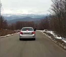 Otomobilden havaya ateş açan silahlı maganda yakalandı