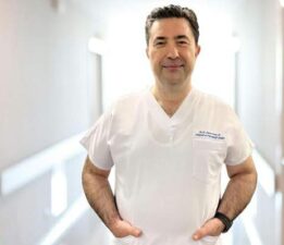Opr. Dr. Osman Koray Ay, “Kış aylarında düşme vakalarına dikkat”