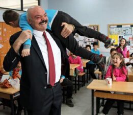 Olimpiyat Şampiyonu Demir, “Milyon dolarlık teklifleri Türkiye için reddettim”