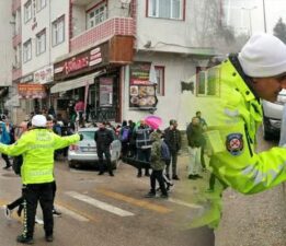 Niksar’da yayalara yol vermeyen sürücülere ceza yağdı