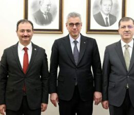 AK Parti milletvekilleri “Şehir Hastanesi” için Sağlık Bakanı’nı ziyaret etti
