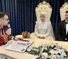 Alman Jessica Müslüman oldu; Ecrin ismini alarak Tokat’ta dünyaevine girdi