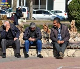 Emeklinin “Bayram İkramiyesi” yine rötar mı yaptı?