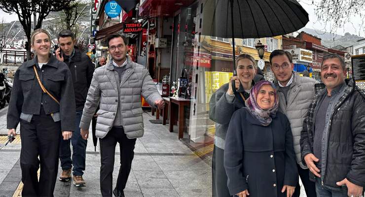 Başkan Yazıcıoğlu eşi Elif Berrak hanımefendi ile birlikte esnaf ziyaretlerinde