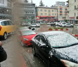 Niksar’da bahar yerini kışa bıraktı