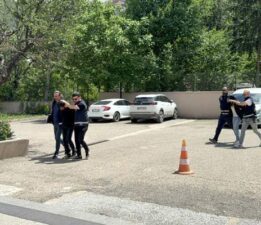 Darbedilmiş halde bulunan kadının ölümüyle ilgili bir kişi tutuklandı