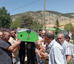 Traktörden atlayarak hayatını kaybeden Südüpak son yolculuğuna uğurlandı