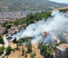 Tokat’ta boş arazide çıkan yangın evlere sıçramadan söndürüldü