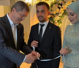 Güryıldız Belediye Başkanı Habib Han’ın oğlu nişanlandı, Yüzükleri vekil Mustafa Arslan taktı