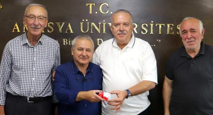 65 yaşında üniversiteli oldu
