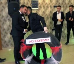 Görenler dönüp bir daha baktı, böyle takı görülmedi