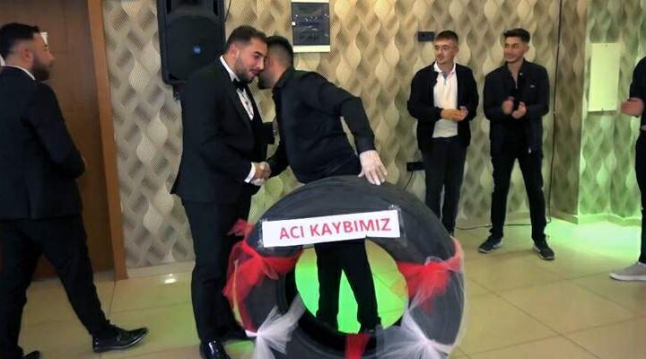 Görenler dönüp bir daha baktı, böyle takı görülmedi