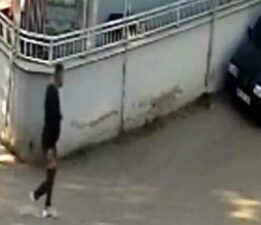 Tartıştığı kişinin otomobilini ateşi veren şahıs gözaltına alındı