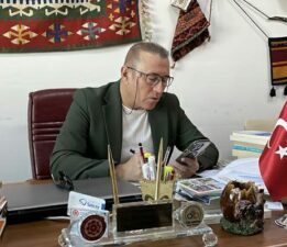 Sanal kimlik gerçeği unutturuyor, rol karmaşası bireyi intihara sürüklüyor