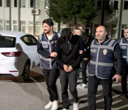 İki vatandaşı 1 milyon 800 bin TL dolandırdılar