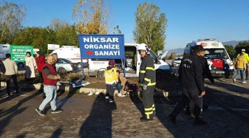 Tokat’ta iki işçi servisi çarpıştı: 10 yaralı