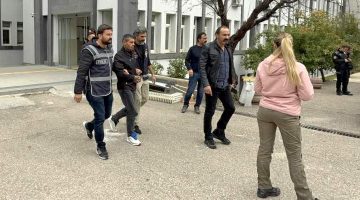 Gerçek polisler sahte polisi kıskıvrak yakaladı