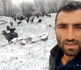 Reşadiyeli Serhan çoban karlar altında türkü söyledi