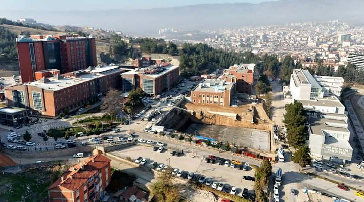 Üniversite Hastanesi Katlı Otopark’ın temeli atıldı