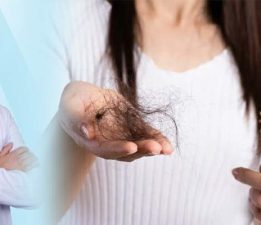 Saç dökülmesi hem kadınlarda hem erkeklerde yaygınlaşıyor